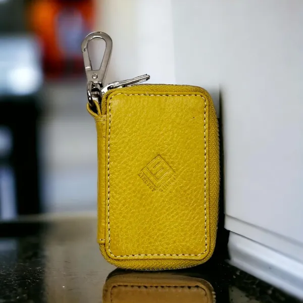 Genuine_Leather_Key_Pouch_With_Hook