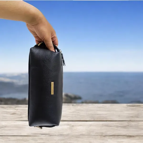 Leather_Toiletry_Bag_For_Men