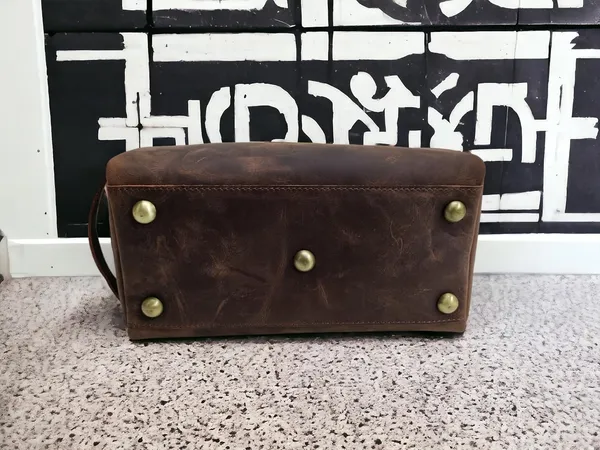 Leather_Toiletry_Bag_For_Men