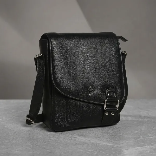 Black_Leather_Sling_Bag_For_Unisex