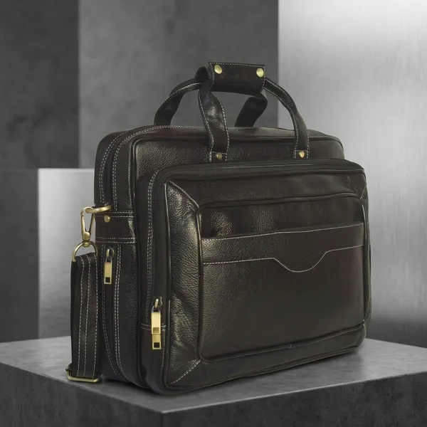 Black_Leather_Laptop_Messenger_Bag_For_Unisex
