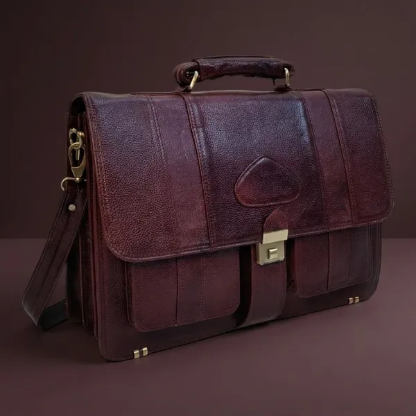 Brown_Leather_Laptop_Messenger_Bag_For_Unisex