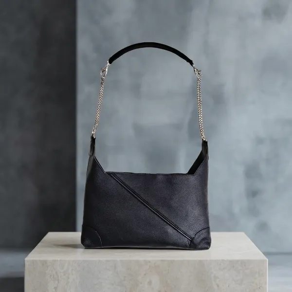 Black_Leather_Shoulder_Bag_For_Women