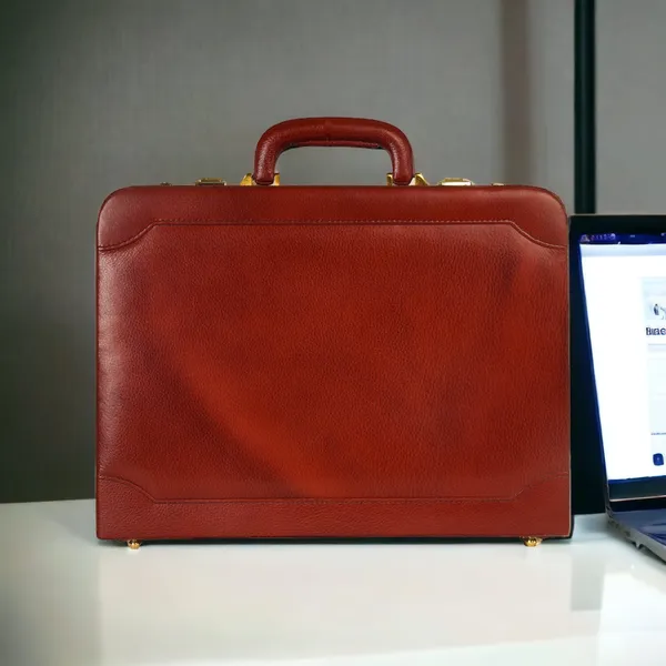 Tan_Leather_Briefcase_For_Unisex