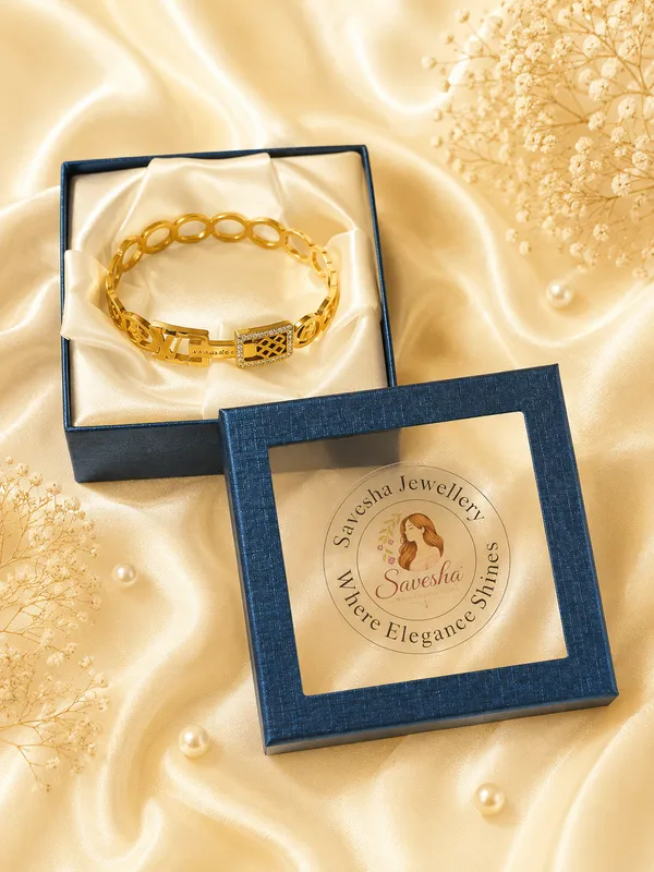 Gold_Tone_Chain_Link_Bracelet_for_Women