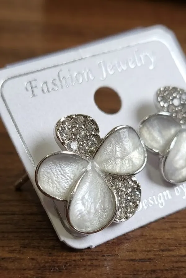 Korean_Flower_&_Tear_Drop_Earing