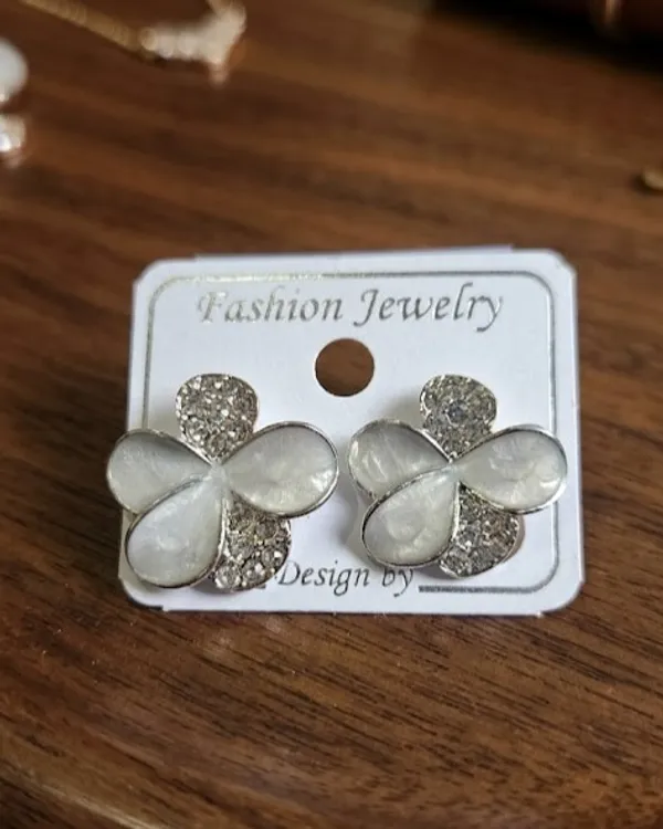 Korean_Flower_&_Tear_Drop_Earing