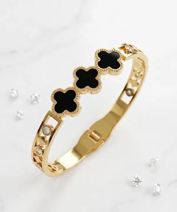 Black_Metal_Clover_Bangel_For_Women
