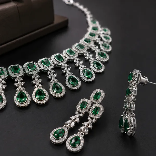 Emerald_Royale_American_Diamond_Necklace_Set
