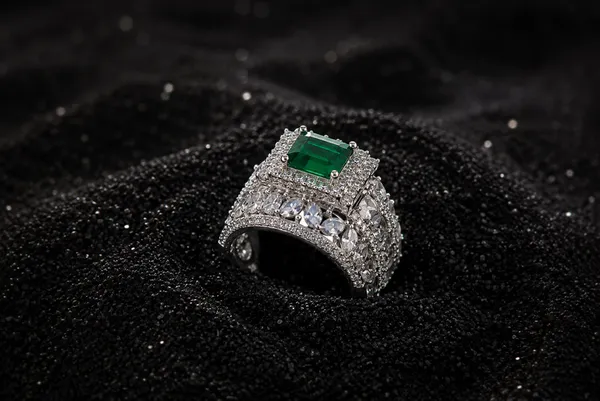 Emerald_Bloom_Adjustable_Ring