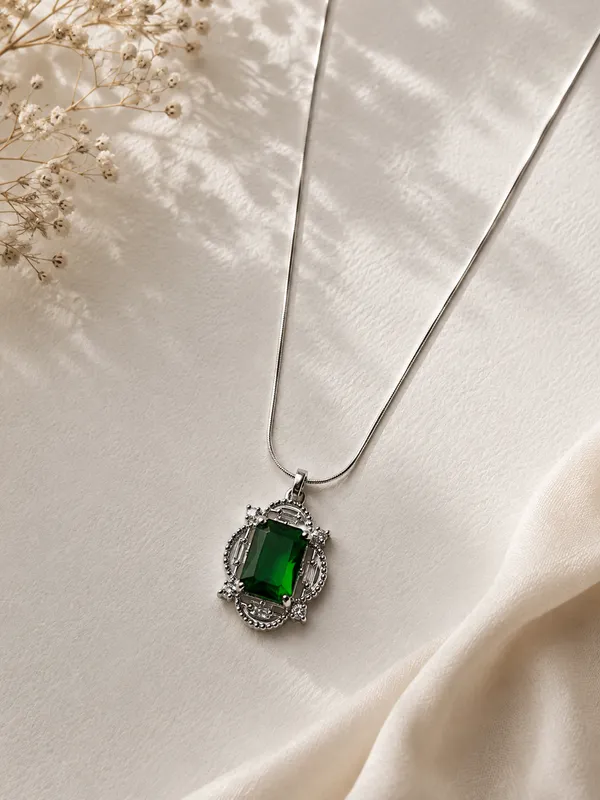 Emerald_Royale_Jewellery_Set