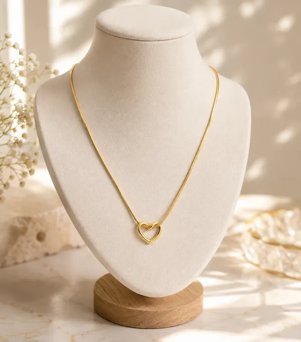 Gold-Plated_Heart_Pendant_Necklace