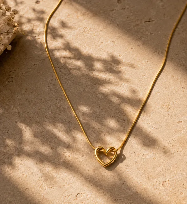 Gold-Plated_Heart_Pendant_Necklace