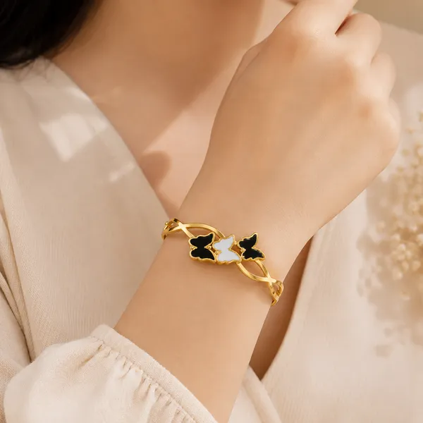 Butterfly_Charm_Gold-Plated_Adjustable_Bracelet