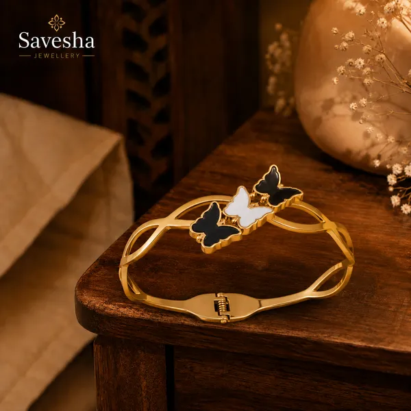 Butterfly_Charm_Gold-Plated_Adjustable_Bracelet