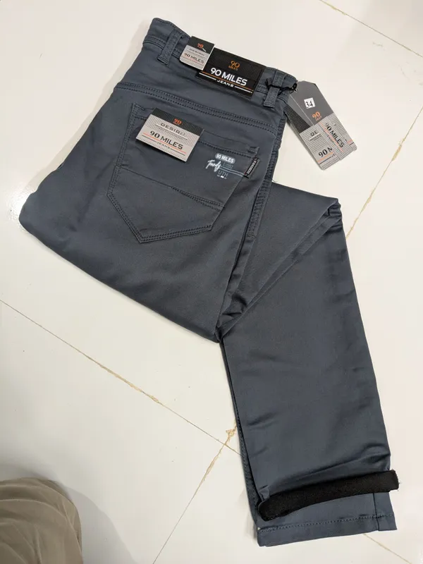 Grey_Denim_Straight_Fit_Jeans_for_Men