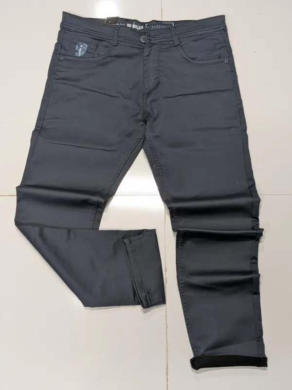 Grey_Denim_Straight_Fit_Jeans_for_Men