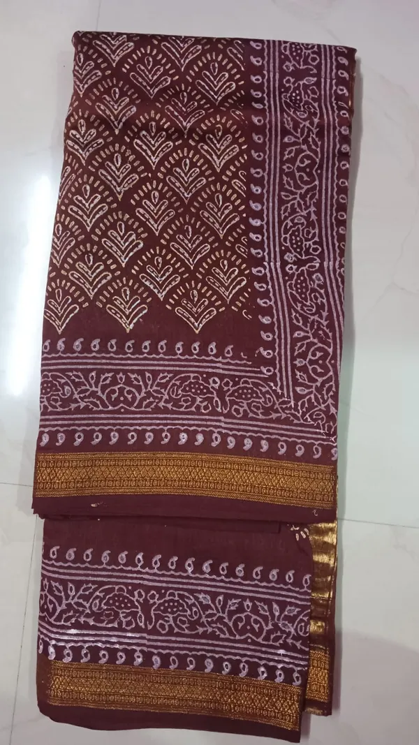 Maroon_Printed_Saree_for_Women