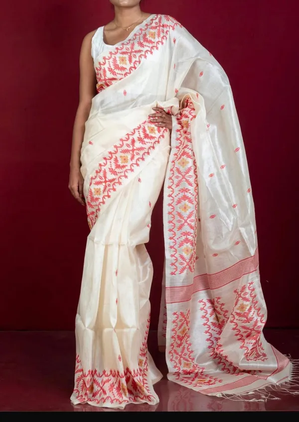 Off_White_Printed_Saree_for_Women