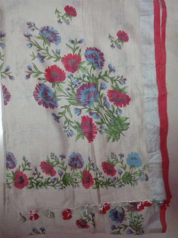 White_Floral_Pattern_saree_for_Women
