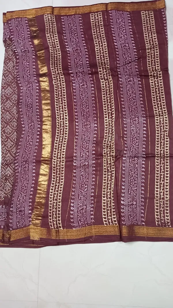 Maroon_Printed_Saree_for_Women