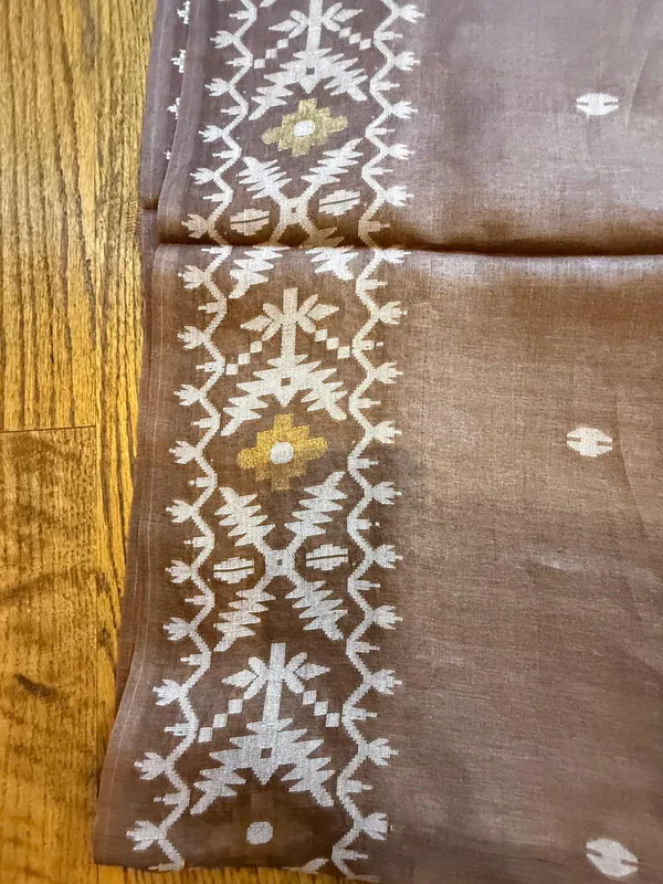 Brown_Woven_Pattern_Saree_for_Women