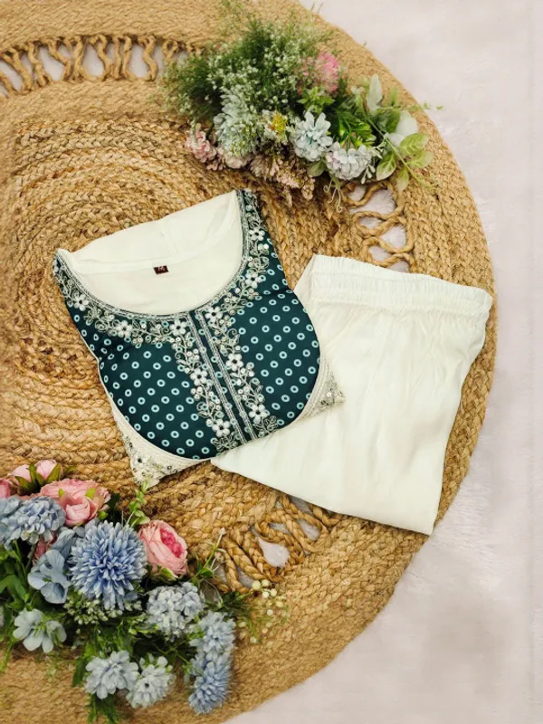 Cream_Embroidered_Ethnic_Kurta_Set_for_Women