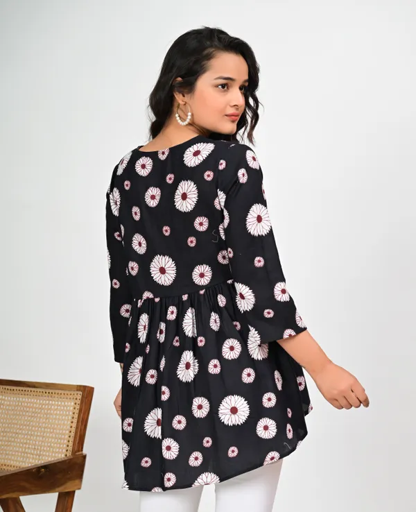 Black_Floral_Print_A-Line_Tunic_for_Women