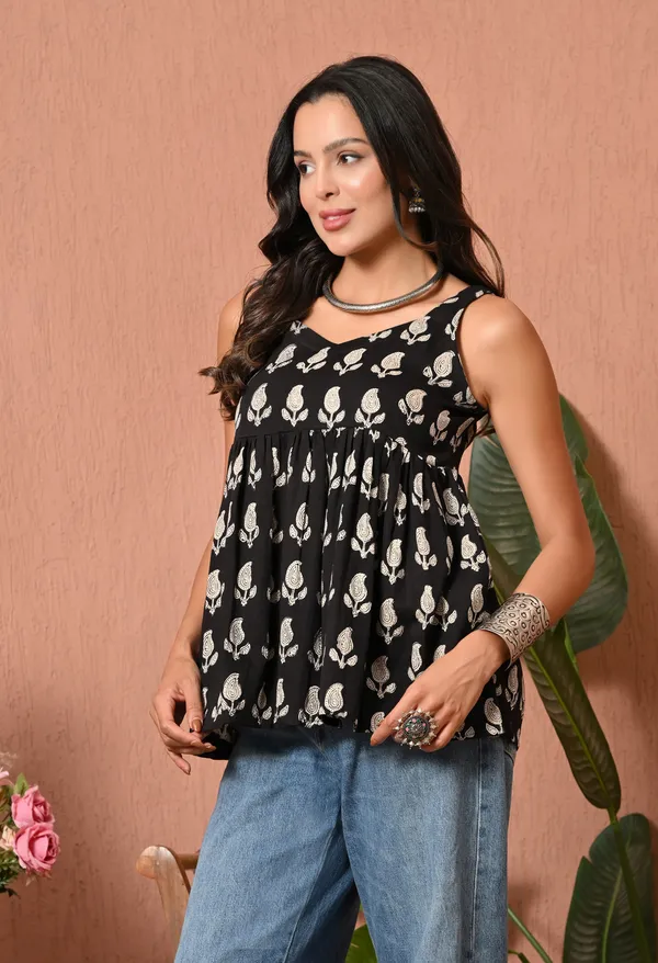 Black_Printed_Flared_Top_for_Women