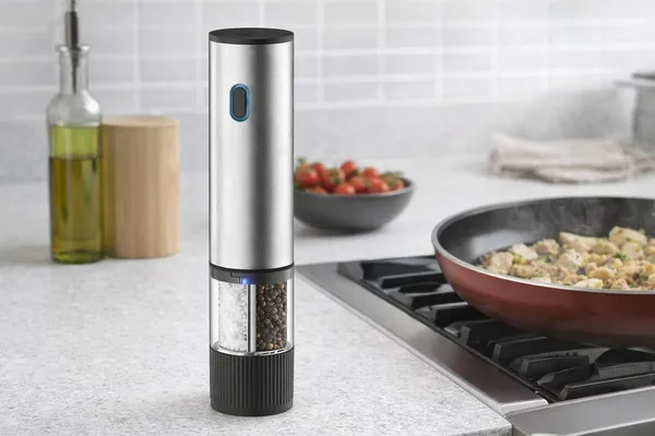 Stainless_Steel_Rechargeable_Electric_Salt_&_Pepper_Grinder_LED