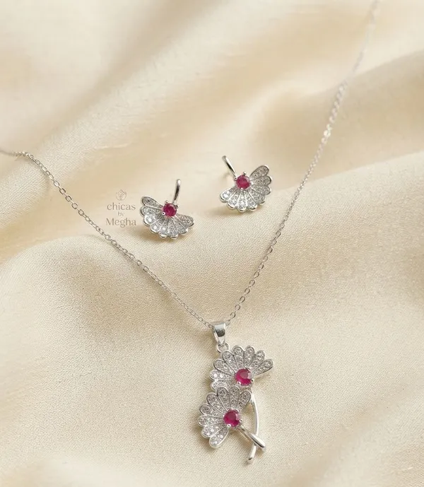 Gold_Alloy_Crimson_Floral_Pendant_Necklace_Set_For_Women