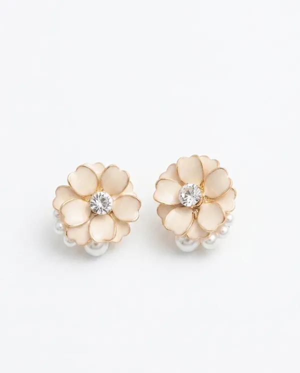 Blossom_Pearl_Drop_Studs_Default_Title