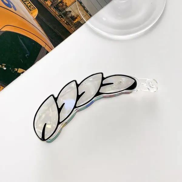 Aura_Leaf_Banana_Clips_Black