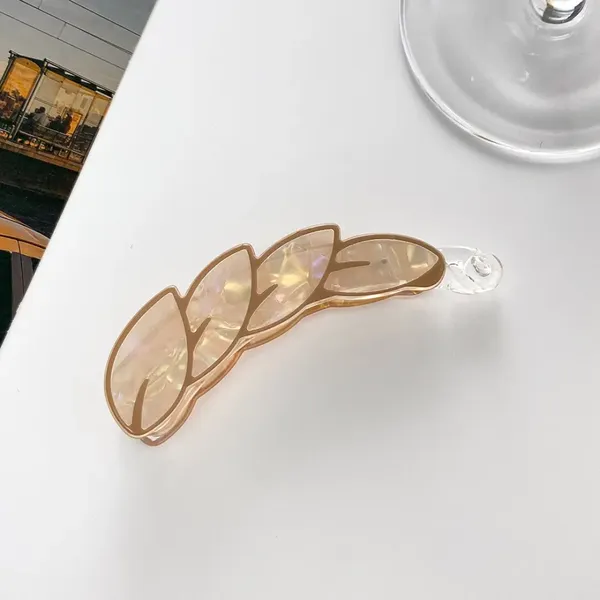 Aura_Leaf_Banana_Clips_Tan