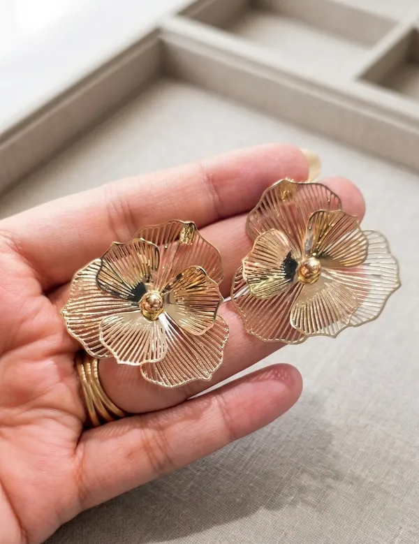 The_Blooming_Golden_Petal_Default_Title