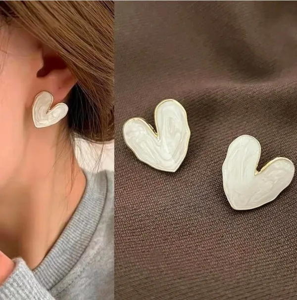 Gold_Alloy_Marble_Enamel_Heart_Stud_Earrings_For_Women