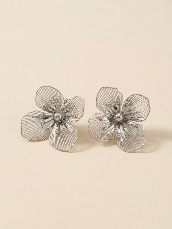 Silver_Crystal_Bloom_Five-Petal_Stud_Earrings_For_Women