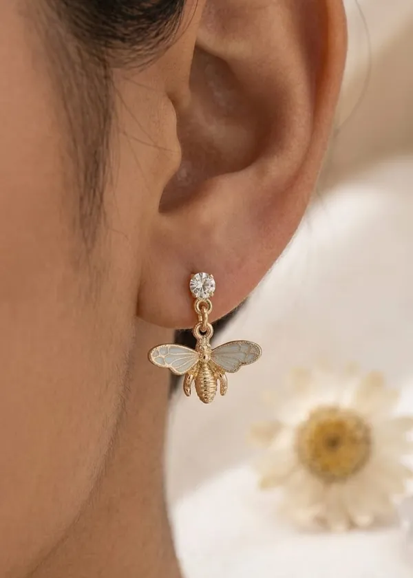 Gold_Alloy_Sculpted_Bee_Enamel_Drop_Stud_Earrings_For_Women