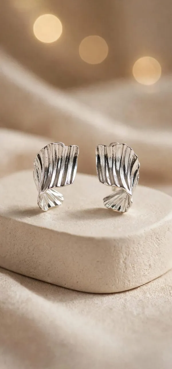 Siren_silver_Shell_Hoop_Stud_Earrings_For_Women