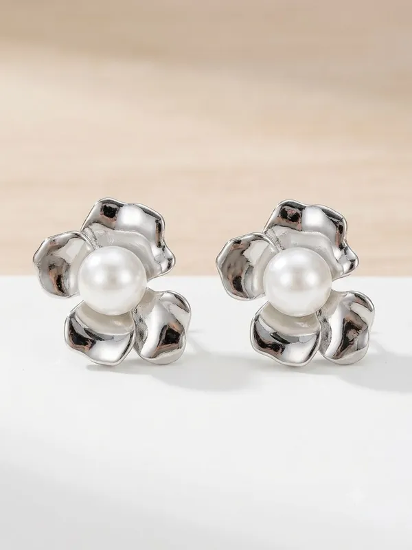 Gold_Alloy_Sculpted_Floral_Faux_Pearl_Stud_Earrings_For_Women