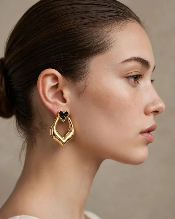 Noir_Heart_Sculpt_Earrings_For_Women