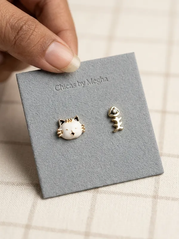 Gold_Alloy_Enamel_Cat_Mismatched_Stud_Earrings_For_Women