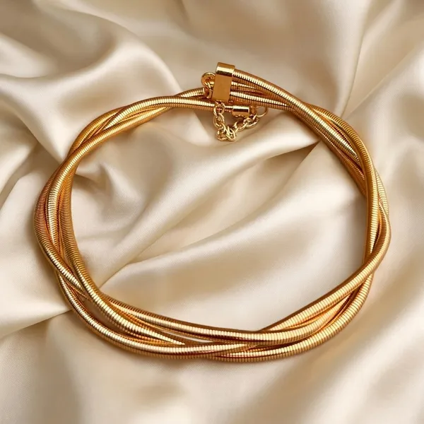 Gold_Stainless_Steel_Coiled_Serpentine_Neckpiece_For_Women