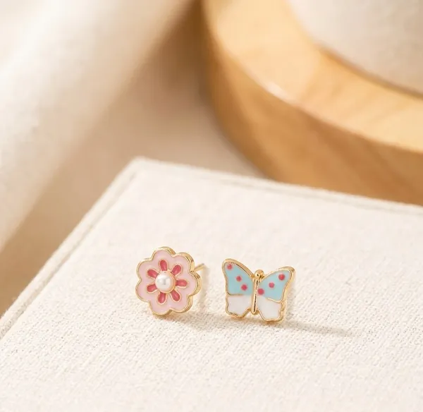 Gold_Metal_Asymmetric_Butterfly_Mismatched_Stud_Earrings_For_Women