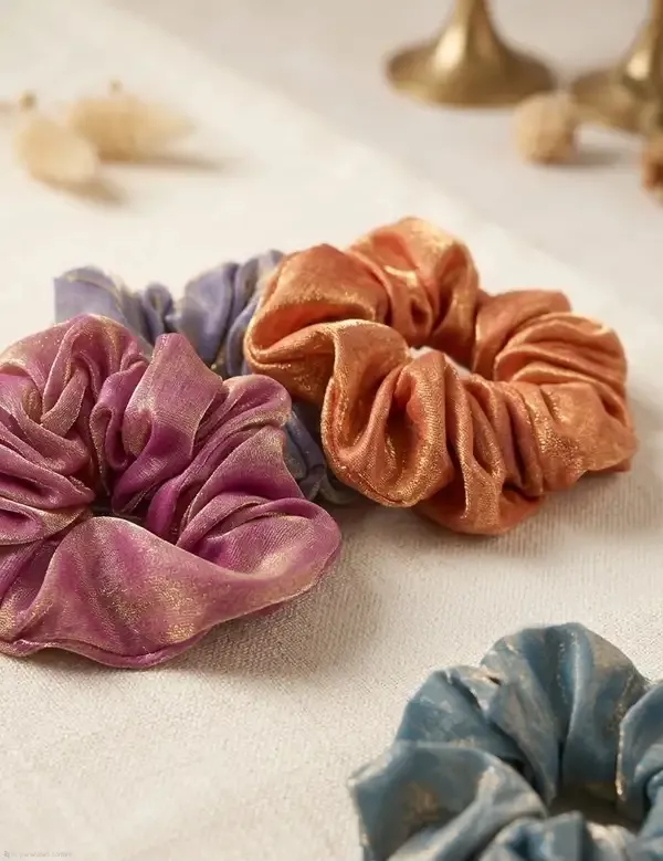 Multicolour_Polyester_Duo-Chrome_Metallic_Silk_Scrunchie_For_Women
