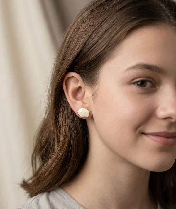 Gold_Alloy_Whimsical_Cloud_Minimalist_Stud_Earrings_For_Women