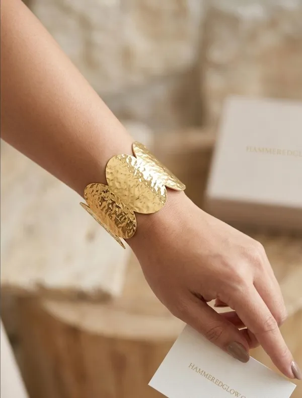 Gold_Stainless_Steel_Hammered_Scalloped_Cuff_Bracelet_For_Women