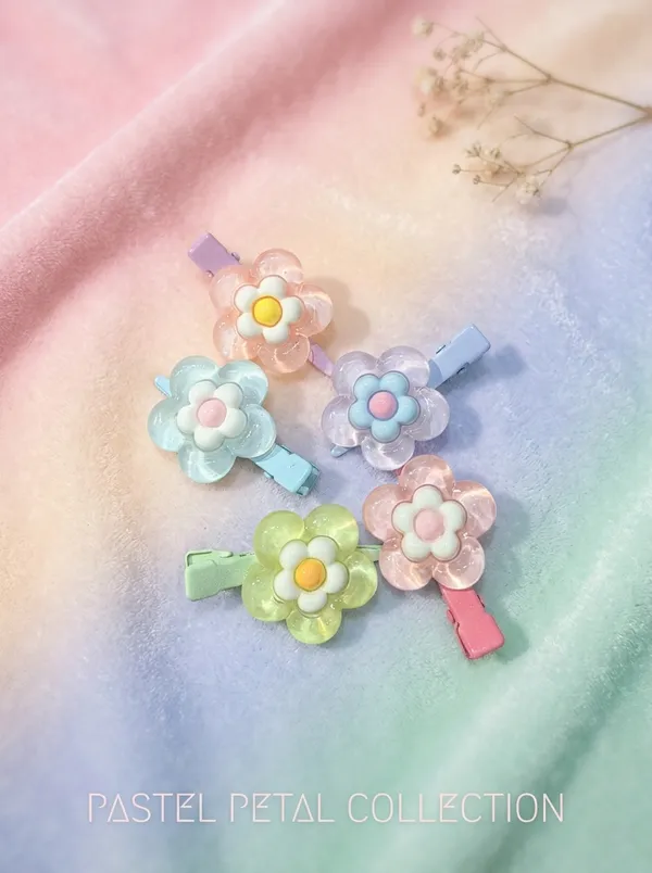 Blush_Pink_Acrylic_Pastel_Floral_Alligator_Hair_Clips_For_Women
