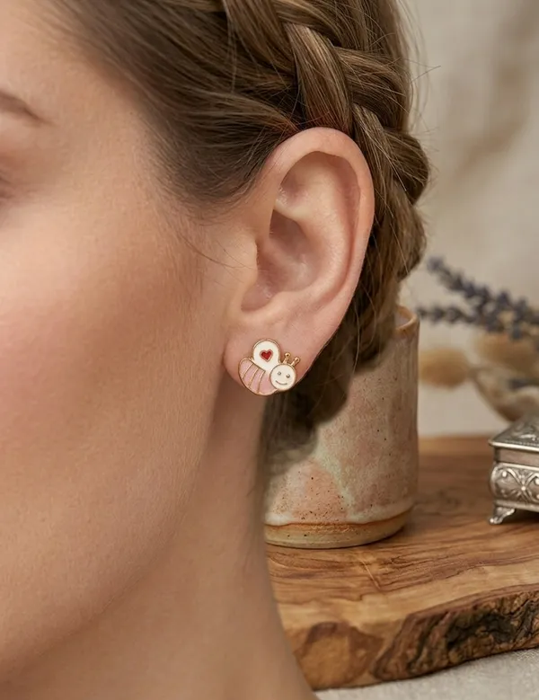 Gold_Enamel_Bee_Flutterheart_Stud_Earrings_For_Women