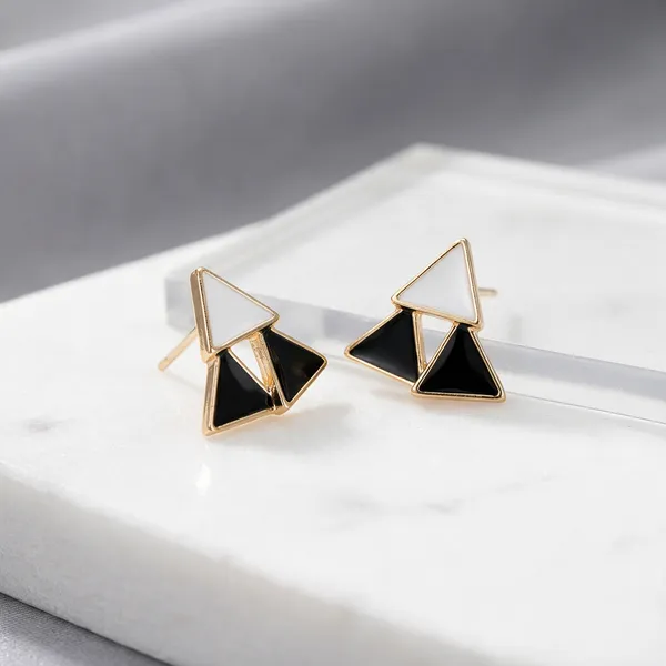 Black_And_White_Enamel_Geometric_Triangle_Stud_Earrings_For_Women